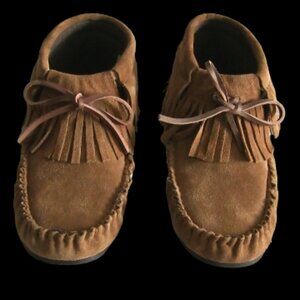 NEW Lamo Suede Fringe Moccasins, size 6, Comfort Padded super soft